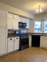 2804 47th St in Moline, IL - Building Photo - Building Photo