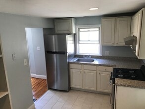 14 Hillside Rd, Unit 2 in Hull, MA - Building Photo - Building Photo