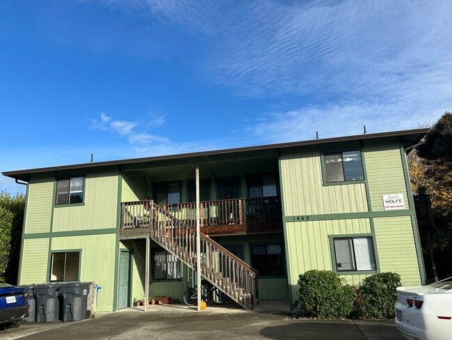 property at 1460 Larissa Cir