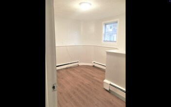 6 Grant Rd, Unit #1 in Malden, MA - Building Photo - Building Photo