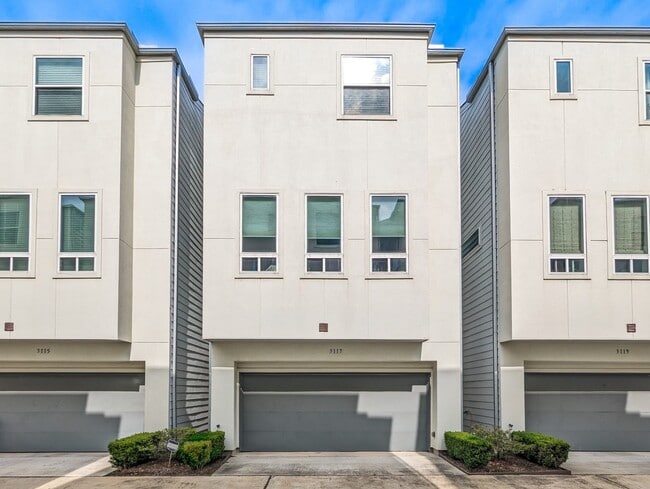 property at 3117 Leeland St