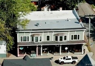 2114 Seneca St in Buffalo, NY - Building Photo