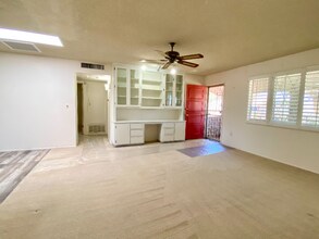 10422 W Meade Dr in Sun City, AZ - Foto de edificio - Building Photo