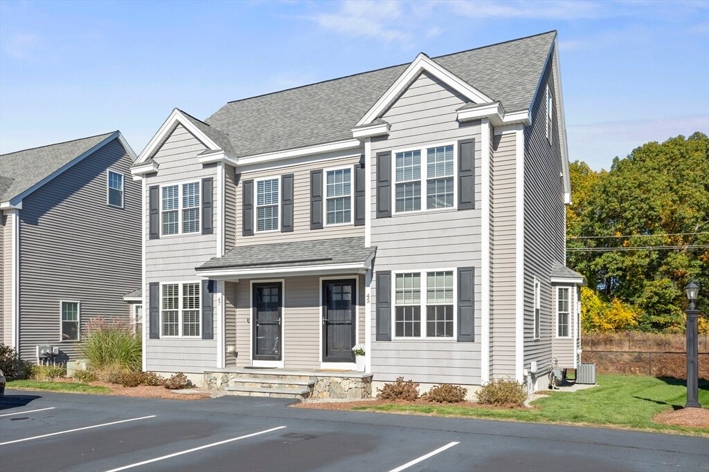 45 Riley Rd in Tyngsboro, MA - Building Photo