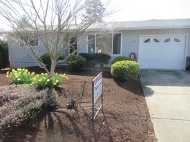4995 Nadine Dr SE in Salem, OR - Building Photo