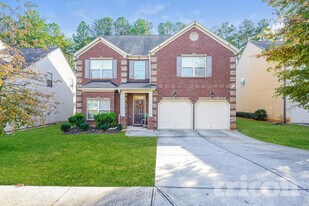 371 Bandelier Cir in Hampton, GA - Building Photo