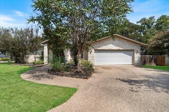 4504 Wild Dunes Ct in Austin, TX - Building Photo - Building Photo