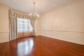 1914 Rosebay Ct in Sugar Land, TX - Foto de edificio - Building Photo
