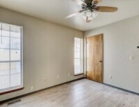 1621 Queens Towne photo'