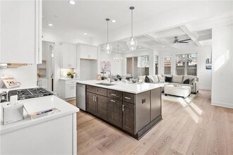 110 Via Roma in Woodstock, GA - Building Photo - Building Photo