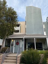 8160 Manitoba St, Unit 203 in Playa Del Rey, CA - Building Photo