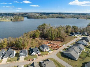 211 Backstay Ln in Taylors, SC - Building Photo - Building Photo