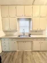604 E Broadway St in Stephenville, TX - Building Photo - Building Photo