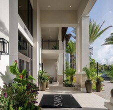 1874 Heron Club Dr in Delray Beach, FL - Foto de edificio - Building Photo