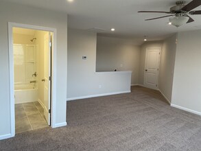 4001 Jacobcrest Dr in Murfreesboro, TN - Foto de edificio - Building Photo