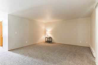 Sunpointe in Gresham, OR - Building Photo - Interior Photo