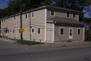 10118 Hall St in Lake City, PA - Building Photo