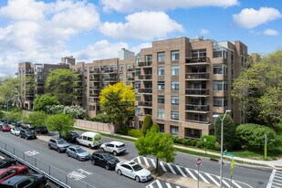 The Carlton House at Larchmont in Larchmont, NY - Building Photo