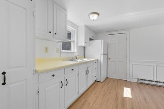101 Walworth St, Unit 101 Walworth Street in Saratoga Springs, NY - Building Photo - Building Photo