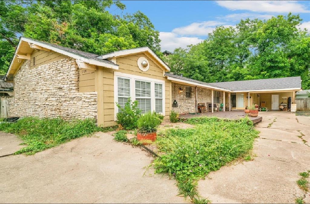 1104 Kinney Ave in Austin, TX - Building Photo