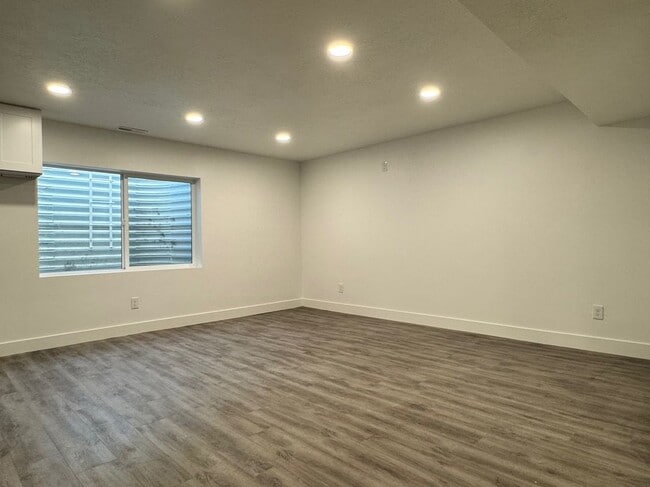 7687 N Kings Canyon Rd in Eagle Mountain, UT - Building Photo - Building Photo