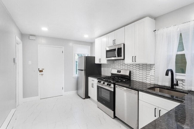 2769 John F. Kennedy Blvd in Jersey City, NJ - Building Photo - Building Photo