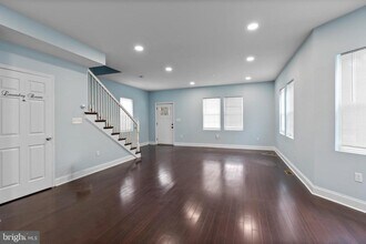 5104 Midwood Ave in Baltimore, MD - Building Photo - Building Photo