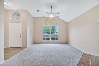203 Cain Dr in Cedar Hill, TX - Building Photo - Building Photo