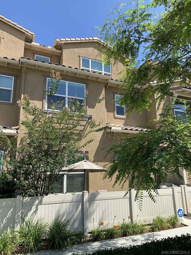 property at 1367 Santa Diana Rd
