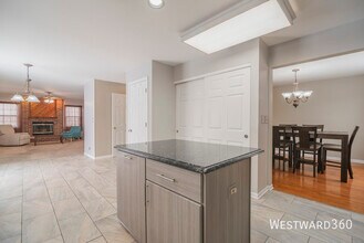 164 Forestview Ct in Aurora, IL - Building Photo - Building Photo