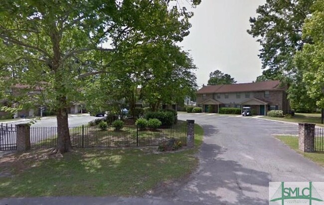 property at 282 Greenwich Dr