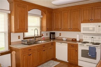 116 Grays Landing in Hampton, VA - Building Photo - Building Photo