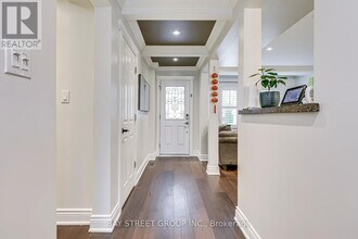 1118 Beechnut Rd in Oakville, ON - Building Photo - Building Photo