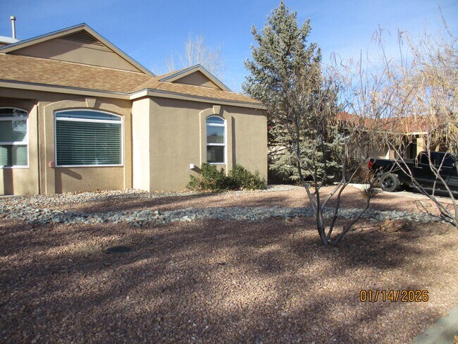 1409 Alder Dr NE in Rio Rancho, NM - Building Photo - Building Photo