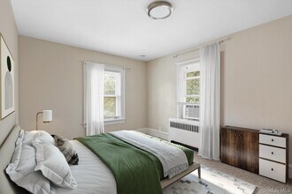 20 Waldo Ave in Greenvale, NY - Building Photo - Building Photo