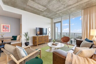 48 East Ave-Unit -FL28-ID1023988P in Austin, TX - Foto de edificio - Building Photo