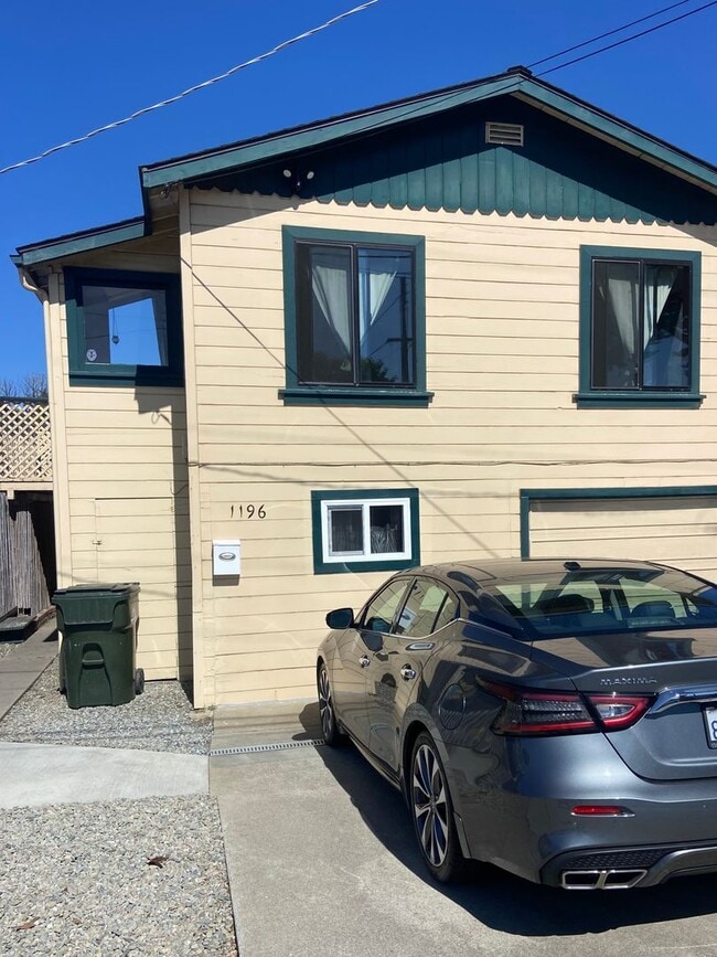 property at 1196 Waring St