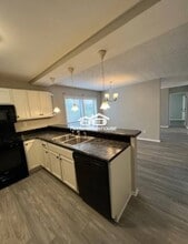 401 Wynnes Ridge Cir SE in Marietta, GA - Building Photo - Building Photo