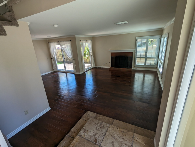 327 Sprucewood Ave