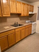 1115 Raritan Rd, Unit 2 in Clark, NJ - Foto de edificio - Building Photo