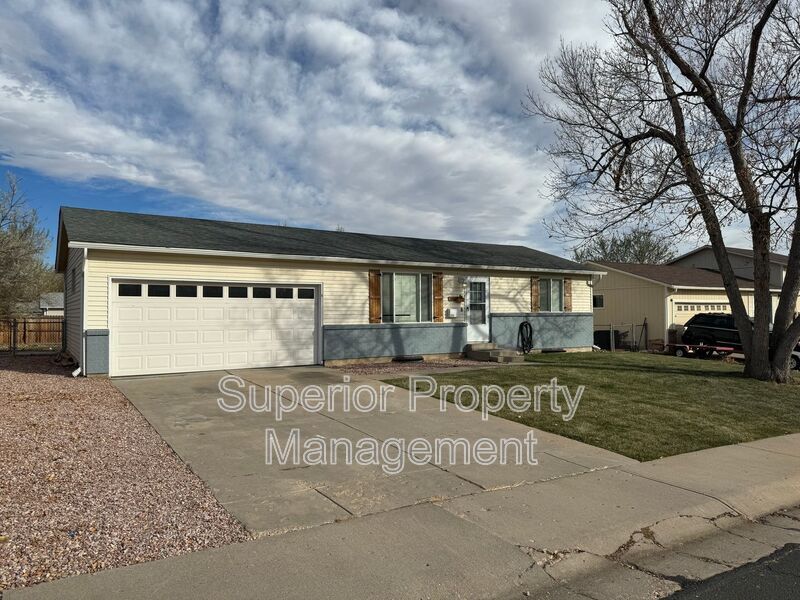 2915 W 17th Street Rd in Greeley, CO - Building Photo