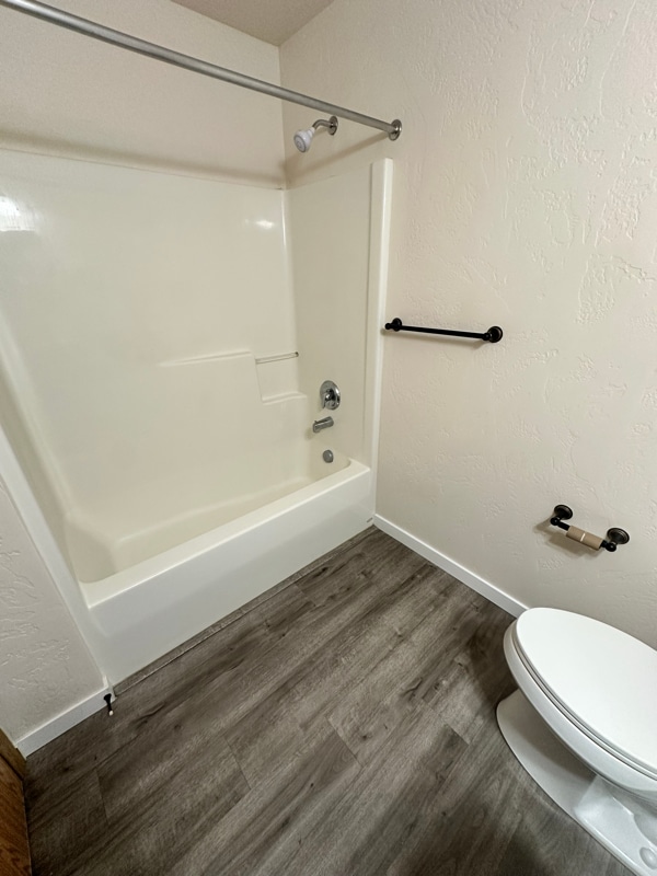 37 Appleway Dr in Kalispell, MT - Foto de edificio - Building Photo