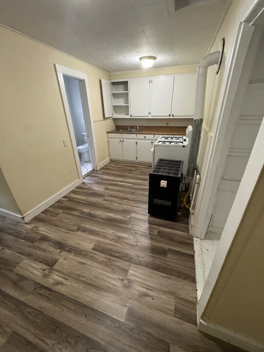59 West St in Southbridge, MA - Building Photo