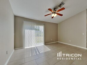 1054 Valentine St in North Port, FL - Building Photo - Building Photo