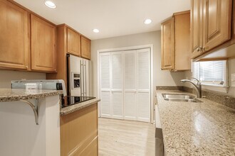 2225 Bow Brk Trl in Matthews, NC - Foto de edificio - Building Photo