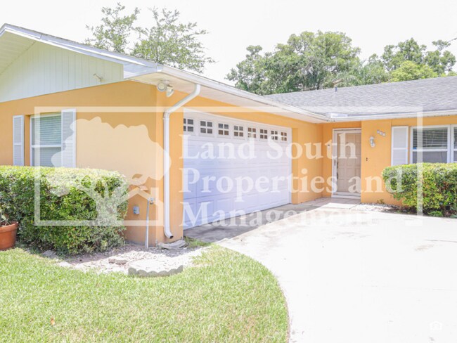 631 Queens Loop N in Lakeland, FL - Building Photo - Building Photo