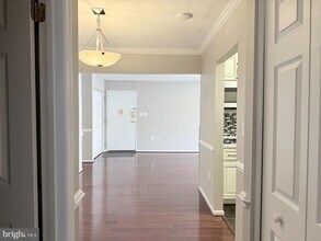 884 College Pkwy in Rockville, MD - Building Photo - Building Photo