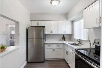 550 NE 20th St in Wilton Manors, FL - Building Photo - Building Photo