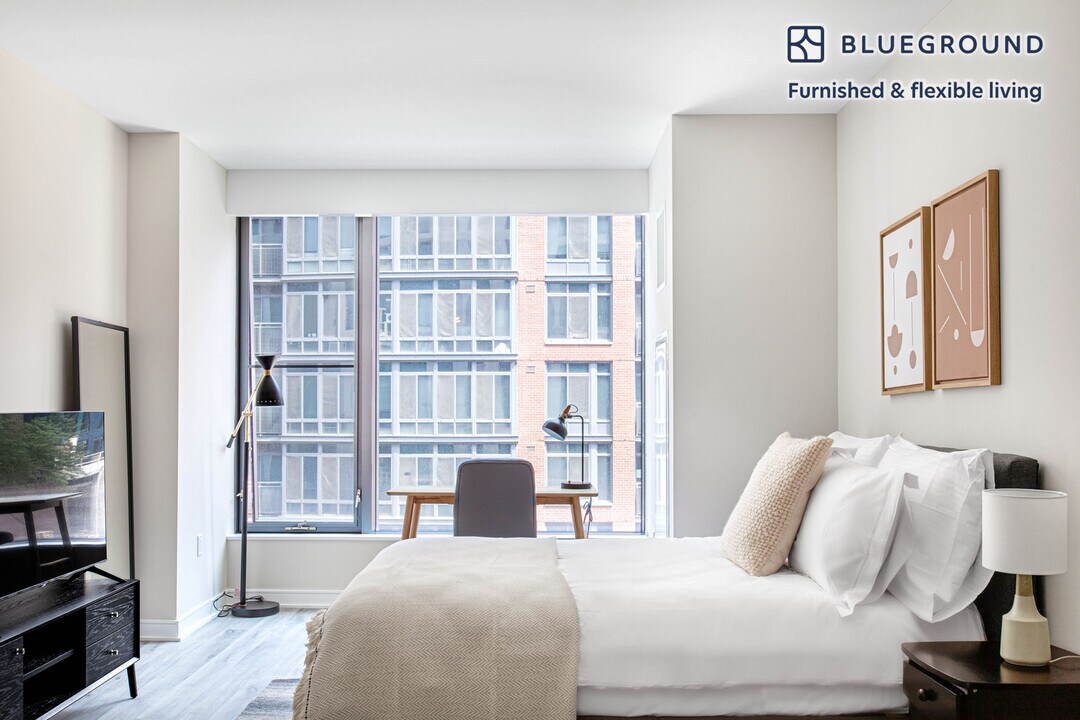 949 First St SE in Washington, DC - Building Photo