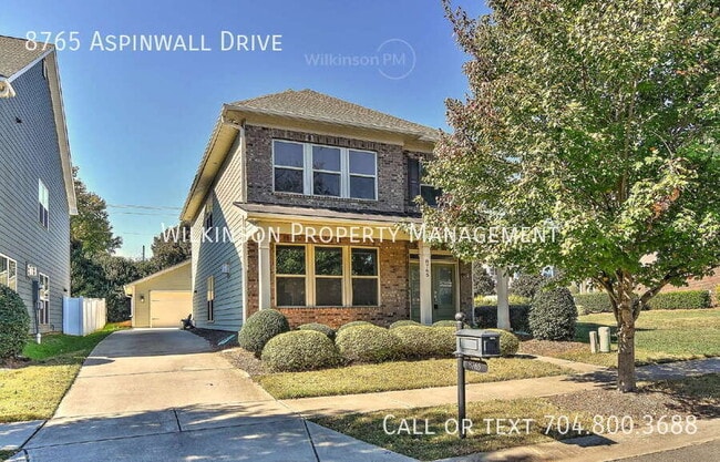 8765 Aspinwall Dr in Charlotte, NC - Building Photo - Building Photo